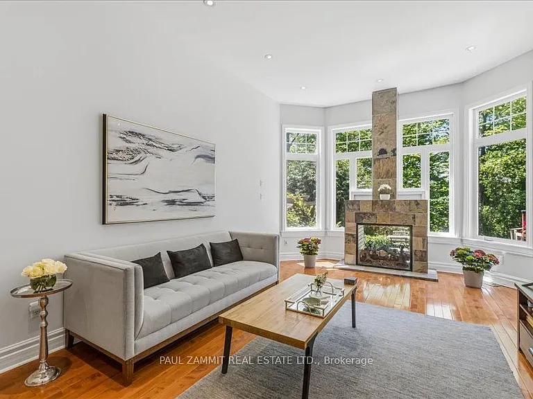 44 Gwendolen Cres — Photo 10