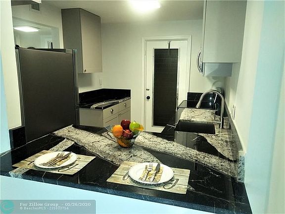 5th image of 1001 Hillcrest Ct APT 101
