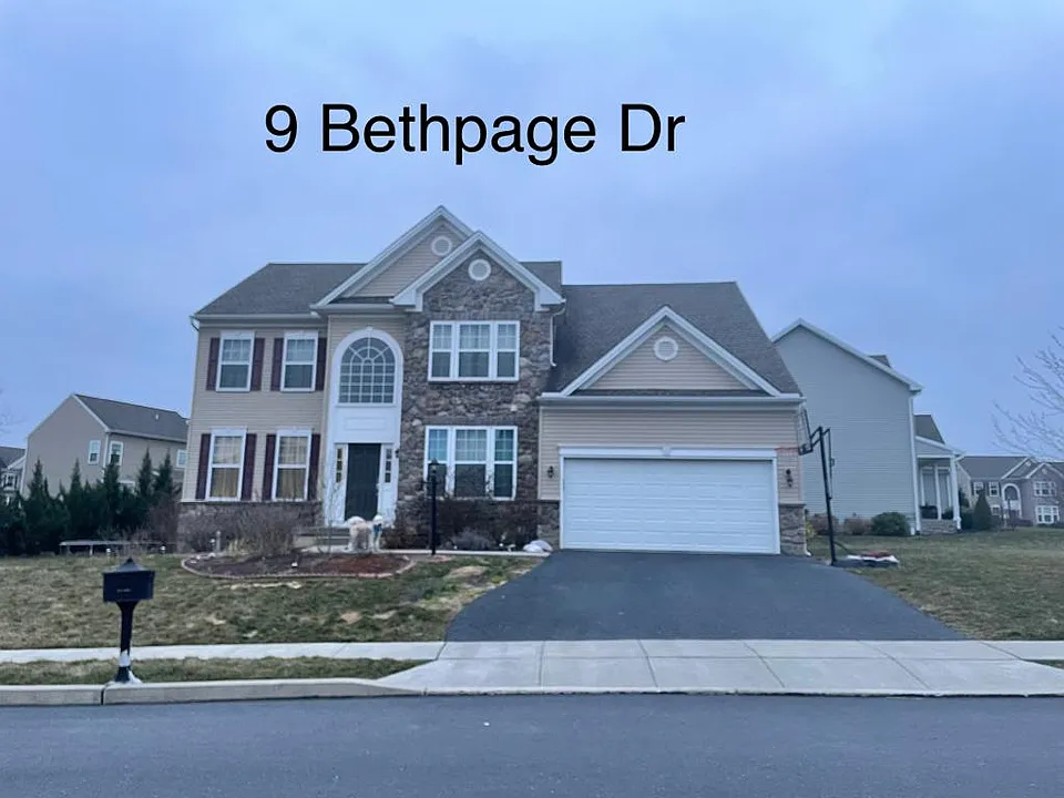 9 Bethpage Dr
