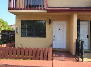 2221 W 52nd St APT 301, Hialeah, FL 33016