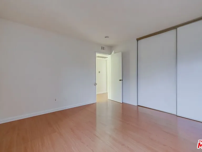 1077 W Kensington Rd #3 — Photo 41