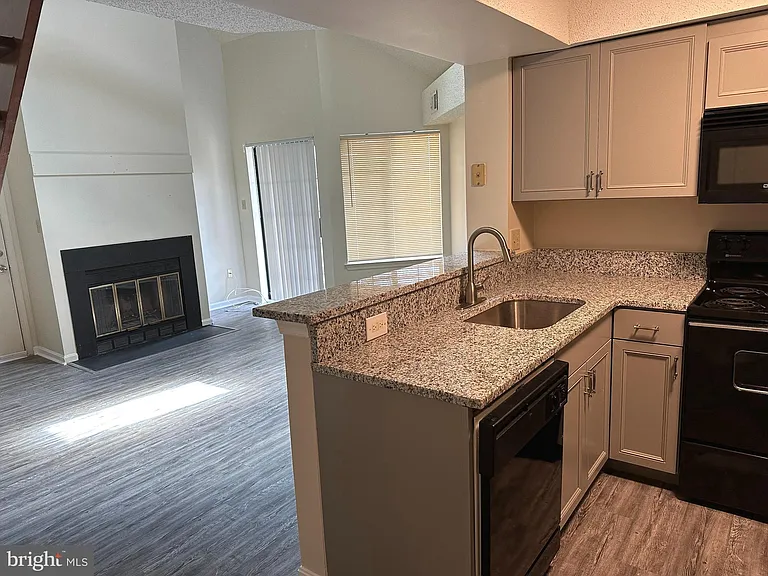 14003 Justin Way #C-5 — Photo 5