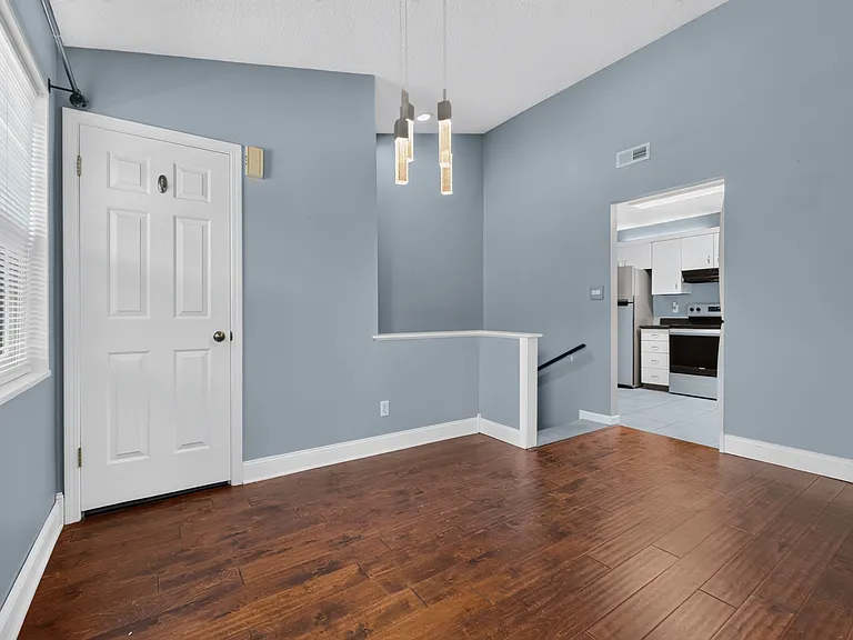 8955 Wrenwood Ln — Photo 5