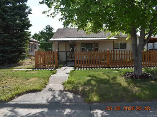 405 Shoshone Ave, Hemingford, NE 69348