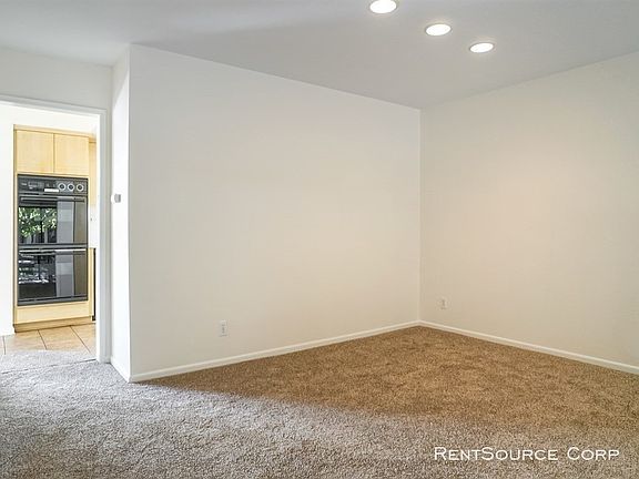 5th image of 21730 Marylee St Unit 31