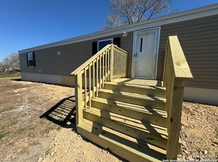 18480 Leal Rd, San Antonio, TX 78221