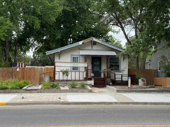 603 S 4th St, Douglas, WY 82633