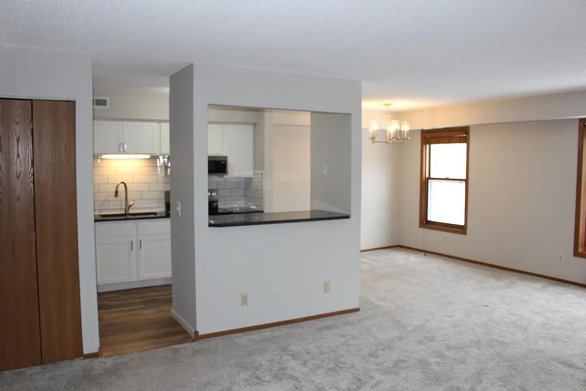 Building Photo - 1381 Berry Ridge Rd #504