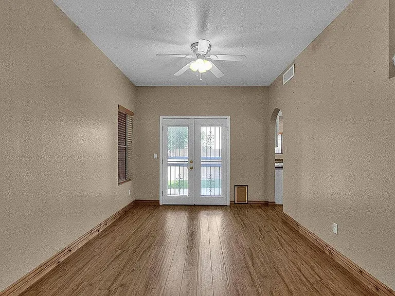 3110 W Baylor Ln — Photo 20