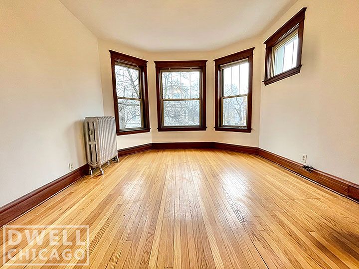1st image of 2453 N Spaulding Ave #24552