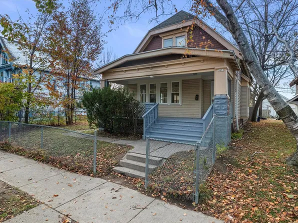 3053 North 40th STREET, Milwaukee, WI 53210