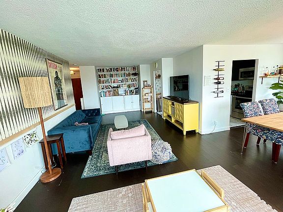 3rd image of 770 Anderson Ave #C002e-2e