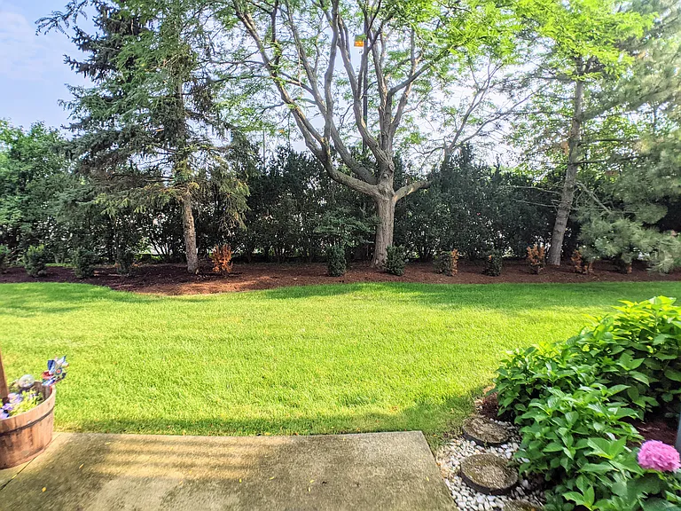 1504 Thornfield Ln — Photo 16