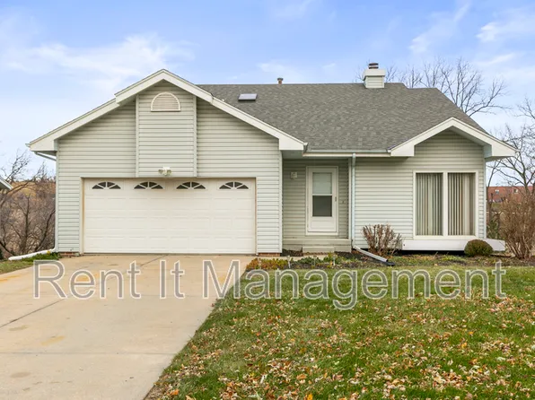 9709 S 20th St, Bellevue, NE 68123