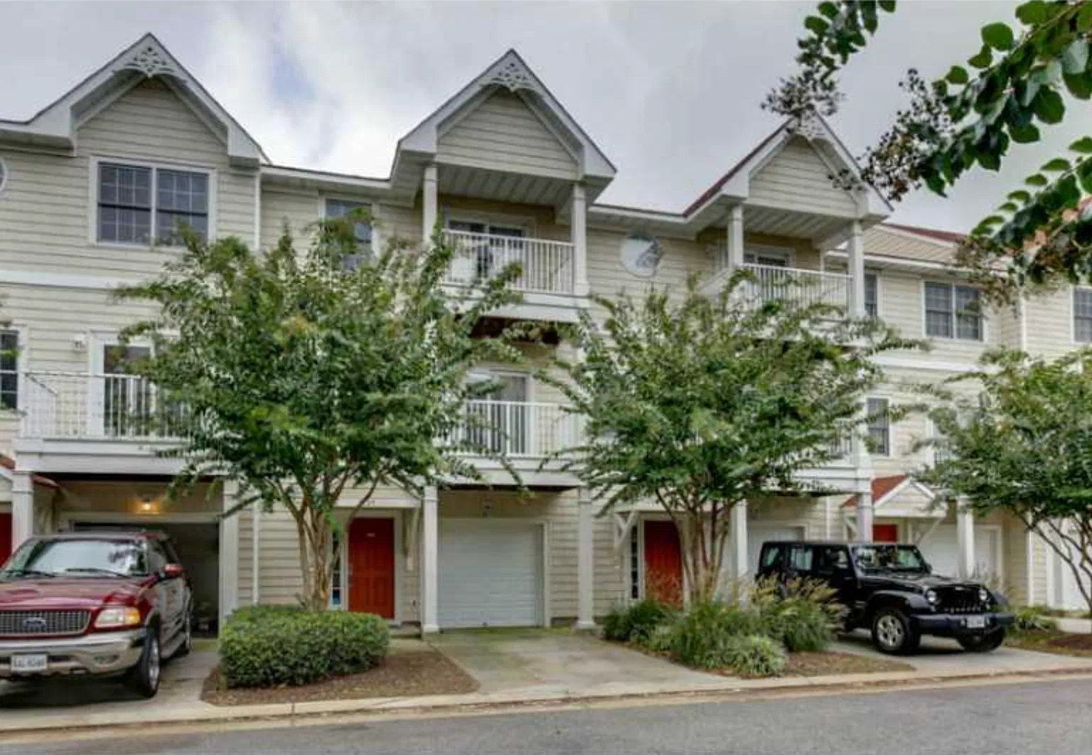 2 bed, 2.5 bath, 1675 sqft, $2,750 — Photo 1