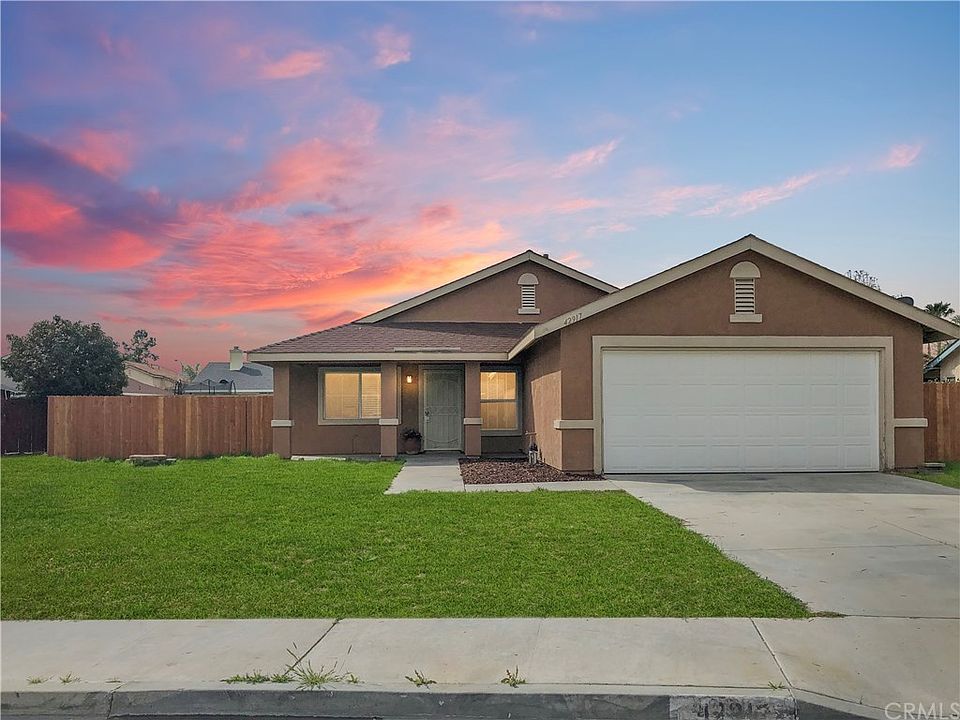 1st image of 42917 Woodside Ct