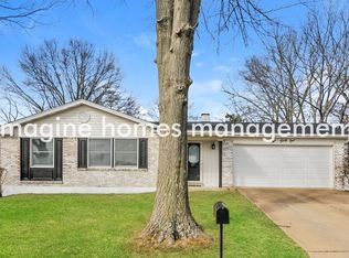 241 Monroe Mill Dr, Ballwin, MO 63011