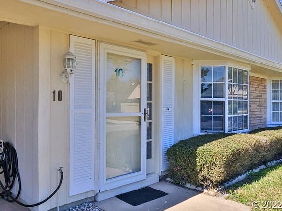 3rd image of 10 Bogey Cir