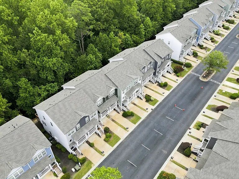 1465 Liberty Pkwy NW — Photo 29