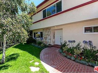 16639 Calneva Dr, Encino, CA 91436