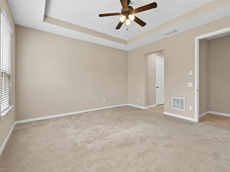 3637 NW 56th Ave — Photo 28