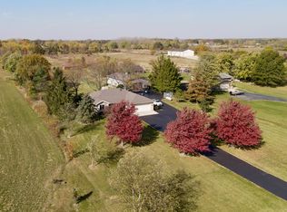 29756 S State Line Rd, Beecher, IL 60401