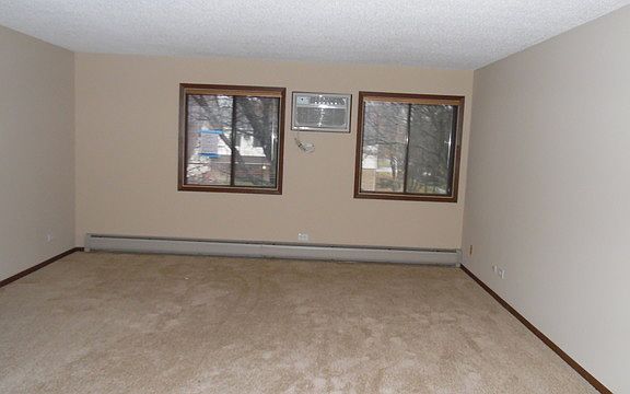 3rd image of 8312 Oak Leaf Dr APT 1103