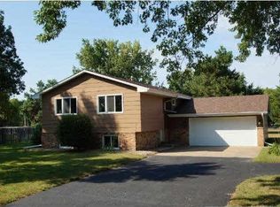 3808 Sunset Rd N, Minneapolis, MN 55443