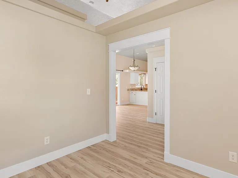 14192 W Chadford Dr — Photo 5