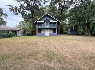 16 Hickory Holw, Huntsville, TX 77320