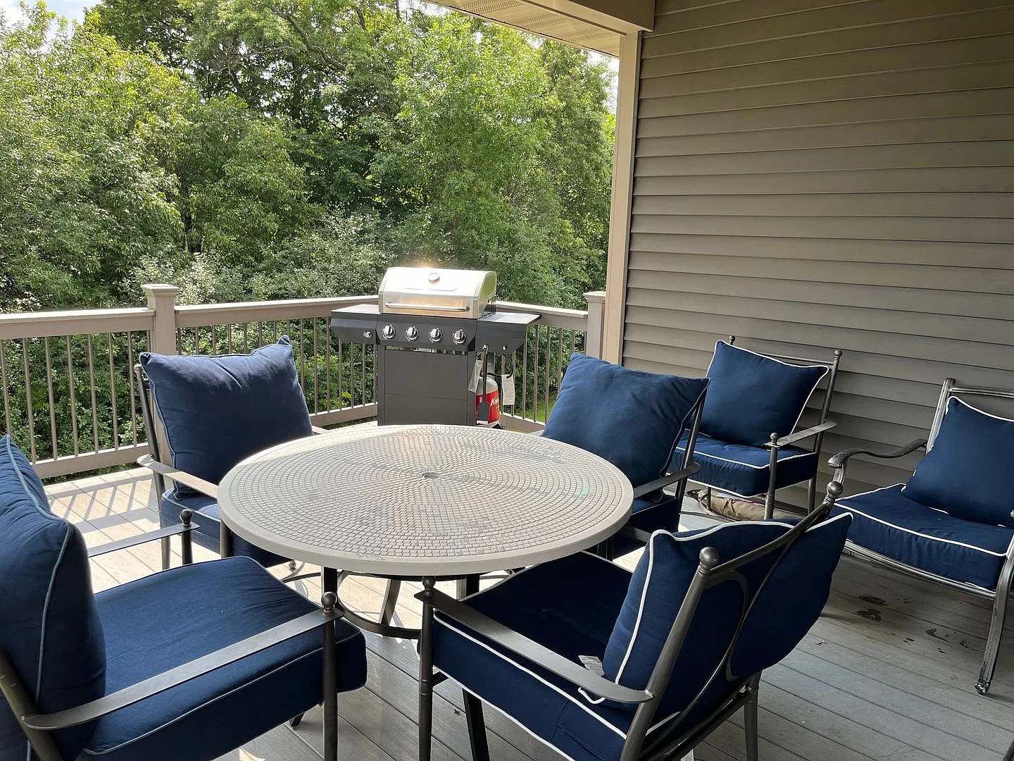 Rochester's Finest Guest Home — Photo 4
