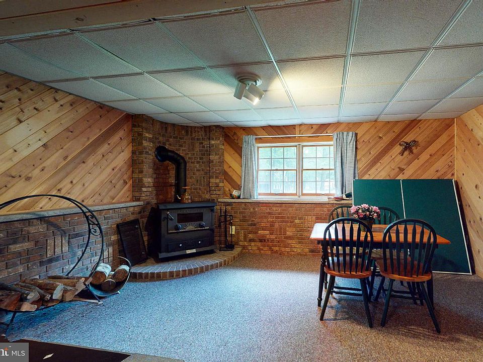 2159 Tuscarora Dr, Pocono Lake, PA 18347 MLS PAMR2001266 Zillow