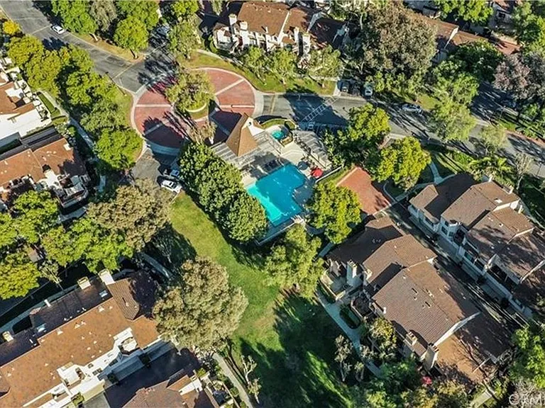 24 Rock Cliff Pl — Photo 23