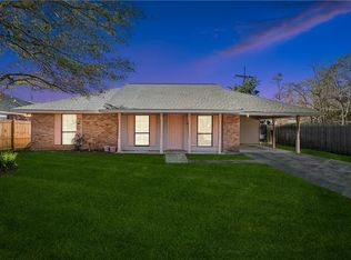 301 Cedar Ln, Ponchatoula, LA 70454