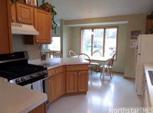 978 Dennis St S, Maplewood, MN 55119