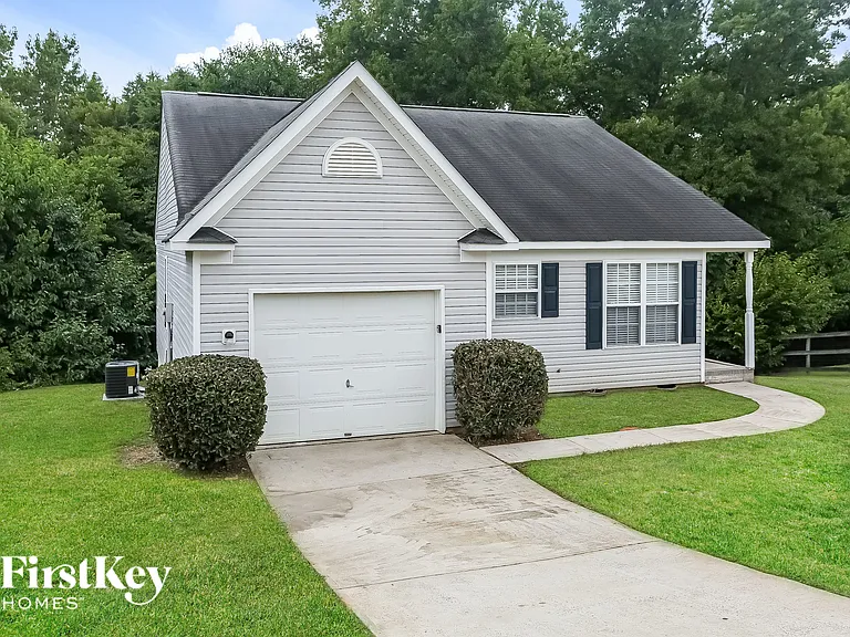 933 Milkwood Ln — Photo 2