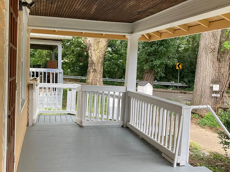1003 W Main St — Photo 2