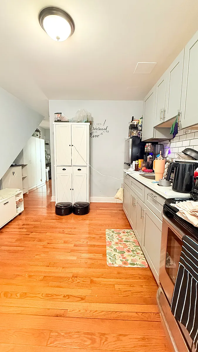 Building Photo - 932 S 10th St #2