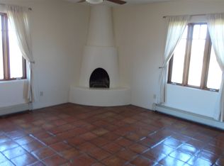 4 Ladera Pl, Santa Fe, NM 87508