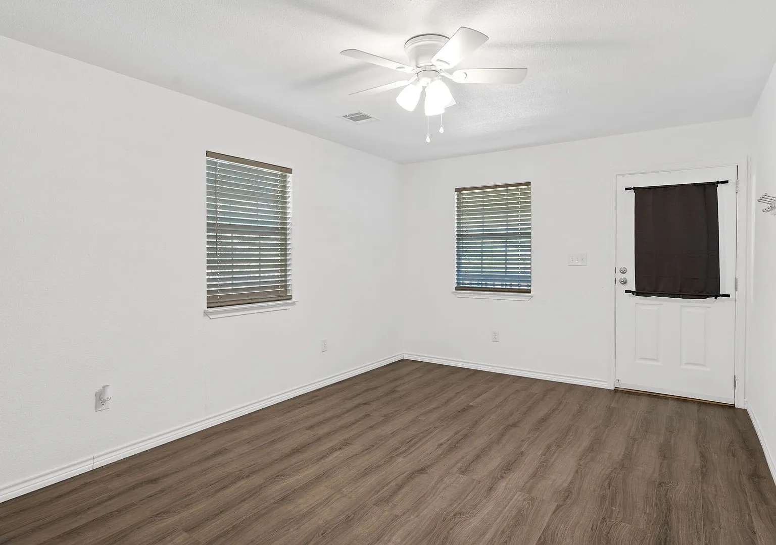 Easy Terms - Move in Now — Photo 4