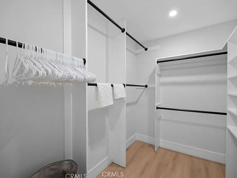 4240 Kingfisher Rd — Photo 12