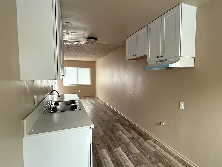 15319 S White Ave #M — Photo 5