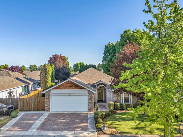 914 Birmingham St, Medford, OR 97501