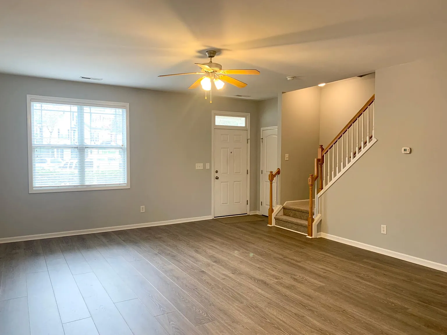 3 bed, 2.5 bath, 1552 sqft, $2,149 — Photo 3
