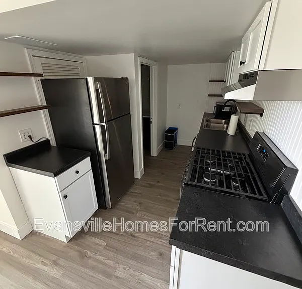 3000 W Maryland St — Photo 4
