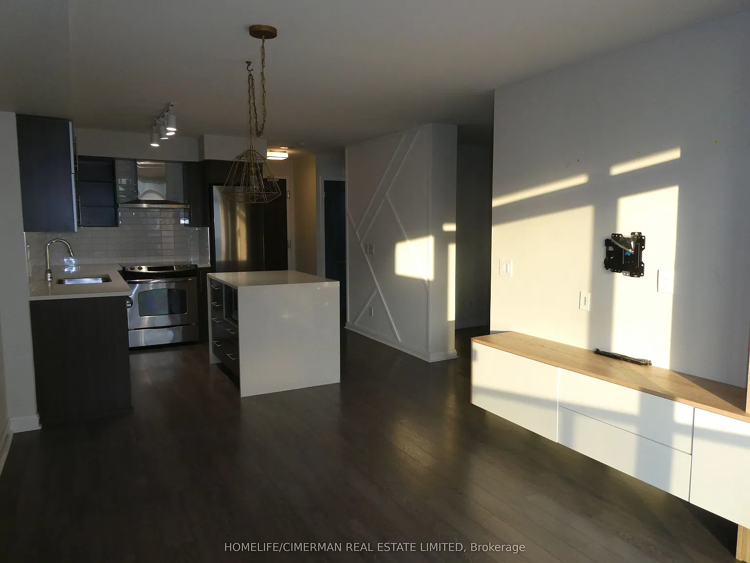 1 bed, $2,300 — Photo 3