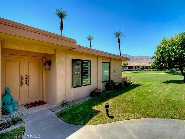 8 Cadiz Dr — Photo 16
