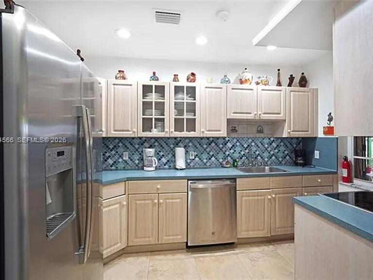 2834 SW 33rd Ave — Photo 26