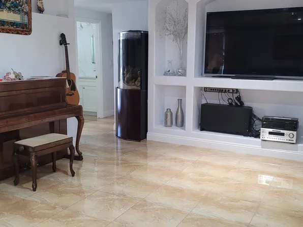 18272 Lisa Ln, Huntington Beach, CA 92646