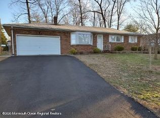 871 Brookside Dr, Toms River, NJ